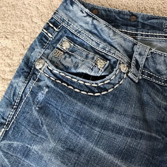 Miss Me crop jeans! - Picture 5 of 6